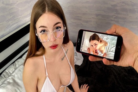 jav less Qua đêm tại nhà riêng của cô đồng nghiệp độc thân
